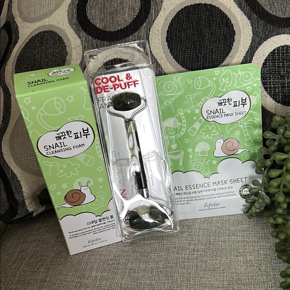 Snail 🐌 skincare set and Facial Roller - Picture 4 of 8